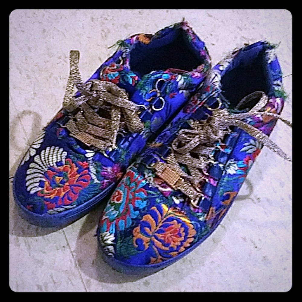 Flower shoes